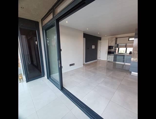 2 BEDROOM PROPERTY TO RENT IN HOUGHTON ESTATE